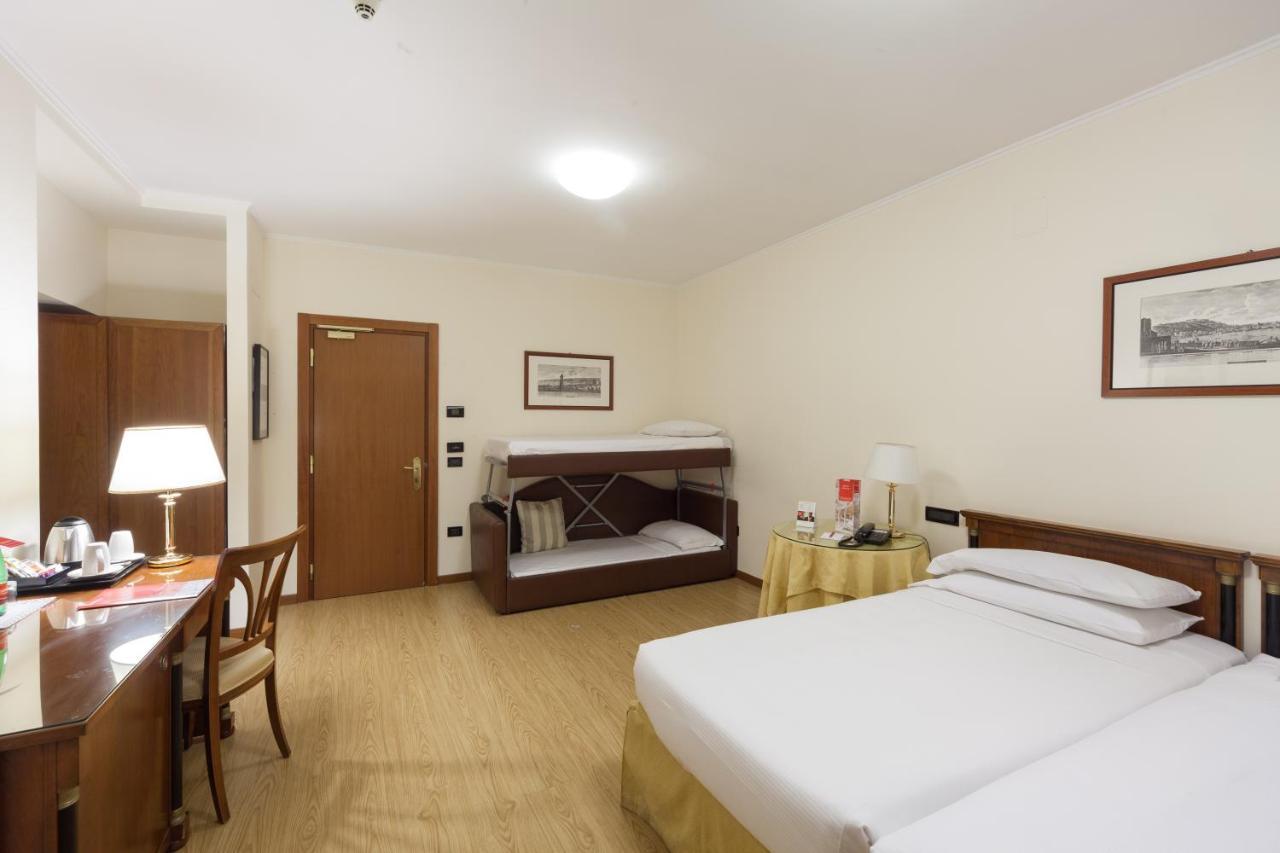 Hotel Ramada By Wyndham Neapol Exteriér fotografie